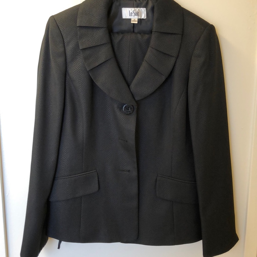 Le Suit Pants Suit